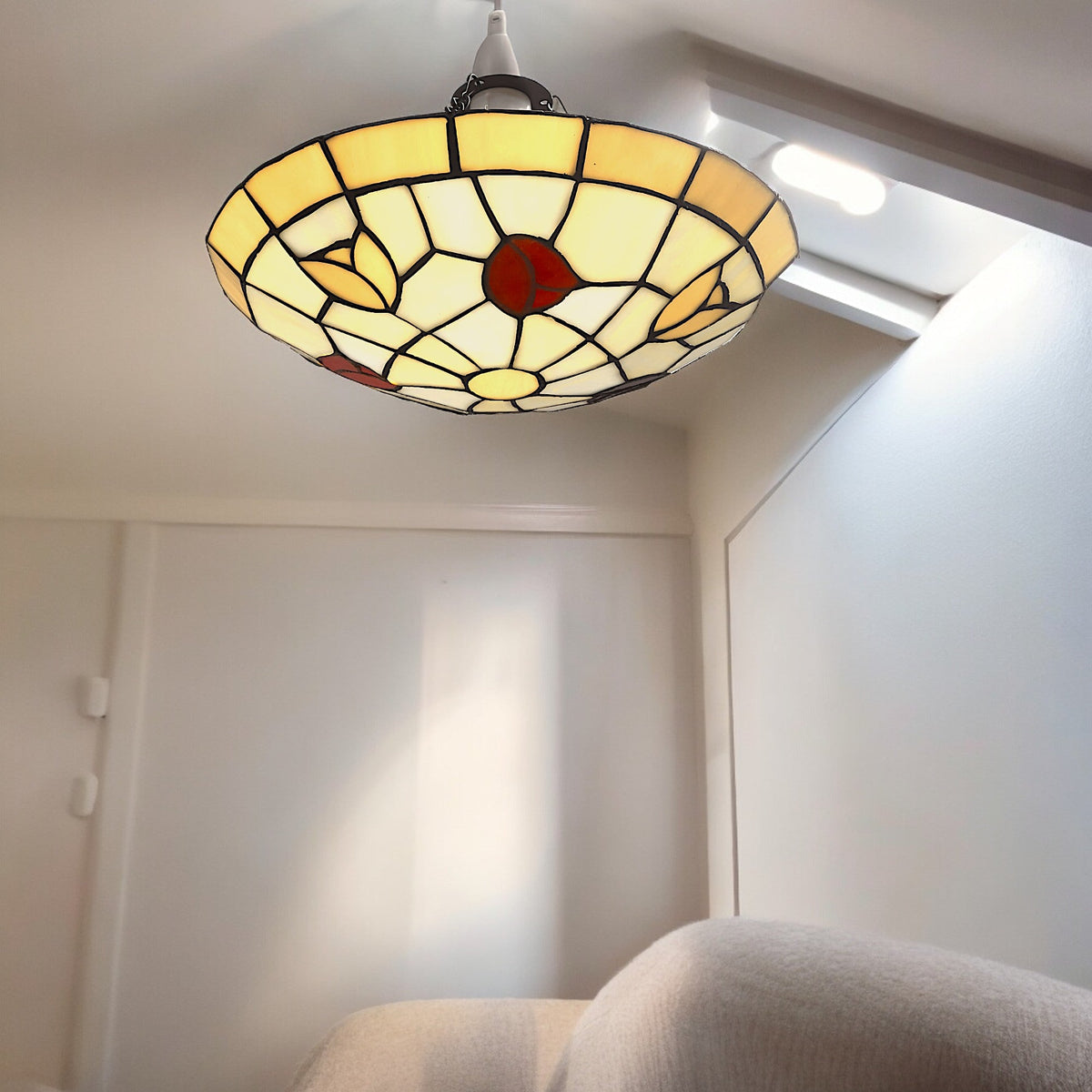 Stained Glass Easyfit Uplighter Pendant Lampshade, 30cm Tulip Design – Beige & Red