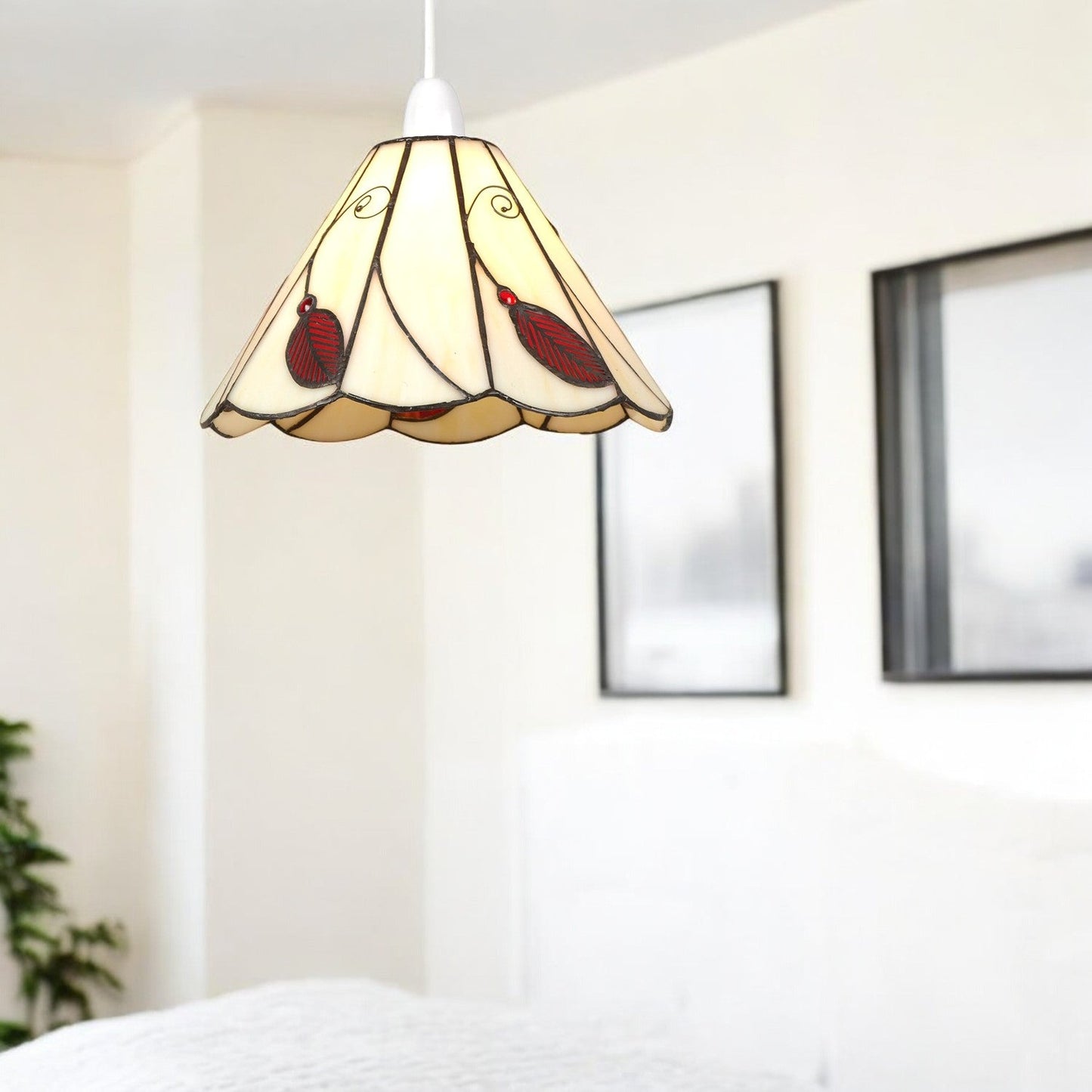 Tiffany Style Pendant Light Shade, 25 cm, Beige Leaf Design, Scalloped Glass (Red)