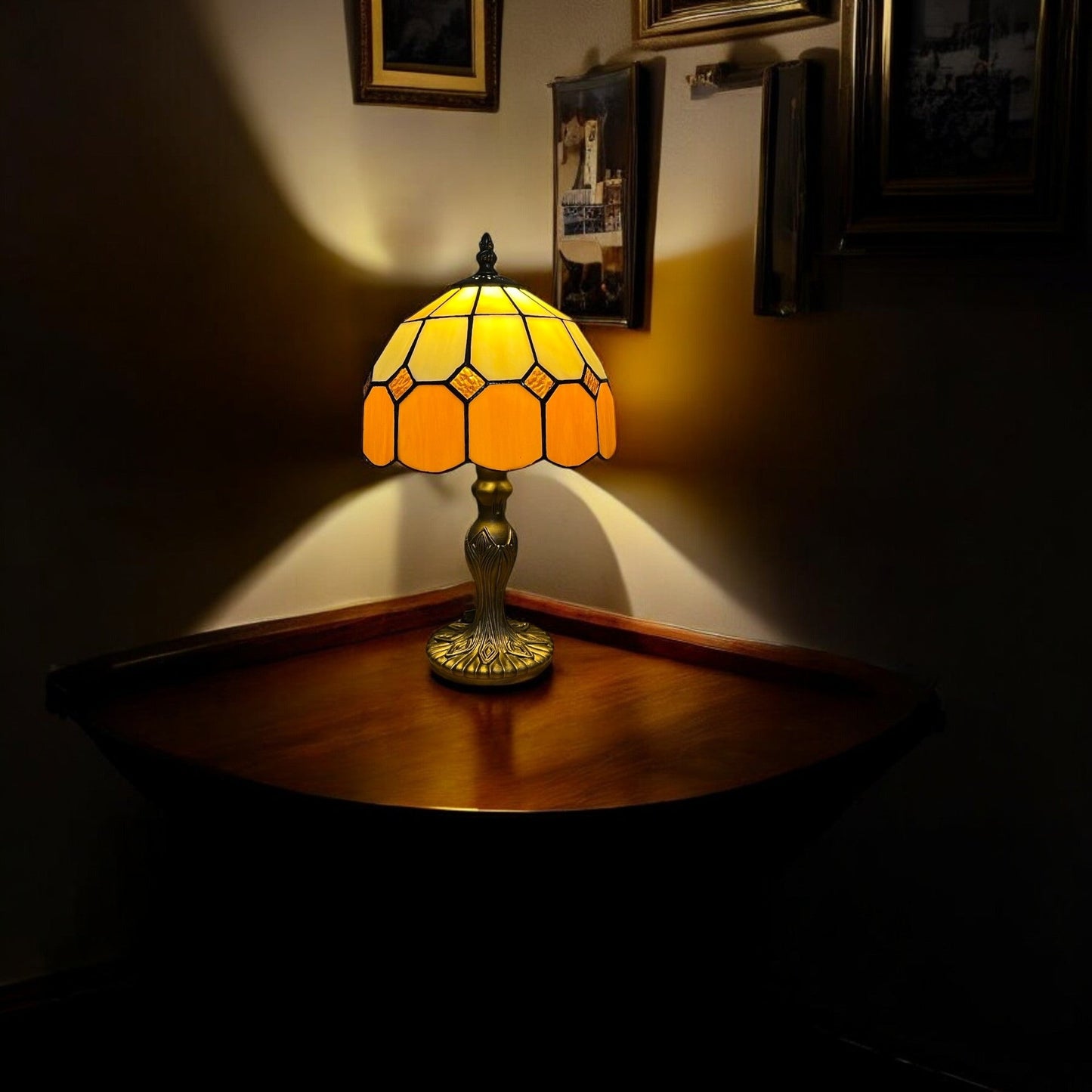 Beige Brown Tiffany Bistro 20cm Diameter Table Lamp Complete